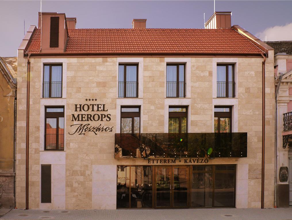 Hotel Merops Mészáros Szekszárd Esterno foto